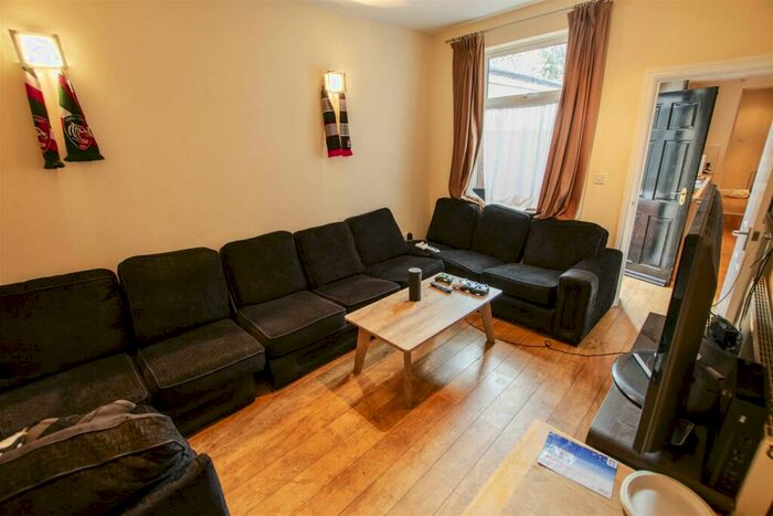 8 Bedroom House To Rent In Heeley Road, Birmingham, B29