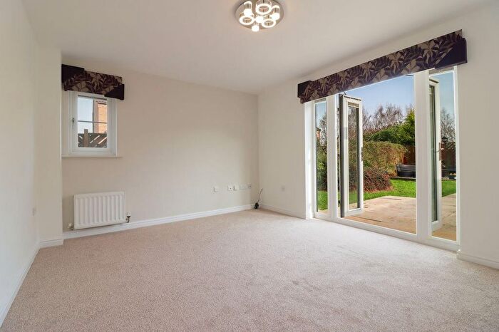 3 Bedroom End Terrace House For Sale In Dovecote, Wombwell, Barnsley, S73