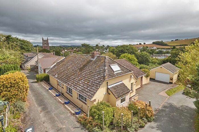 3 Bedroom Detached Bungalow For Sale In Willsland Close, Kenton, EX6