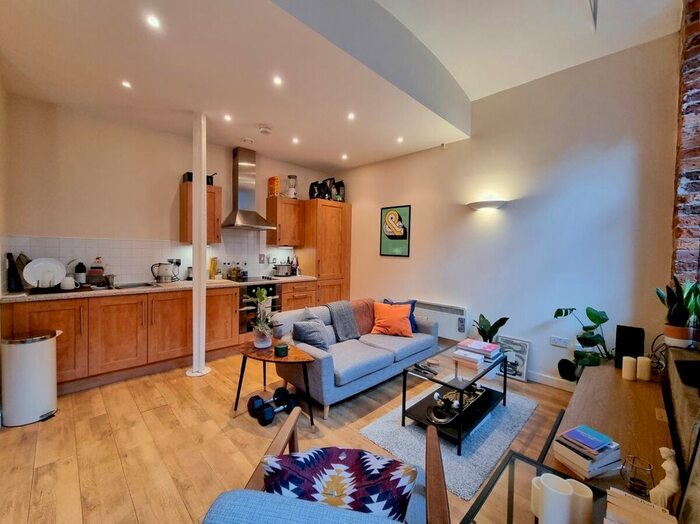 2 Bedroom Flat To Rent In Worsted House, East Street, Leeds LS9