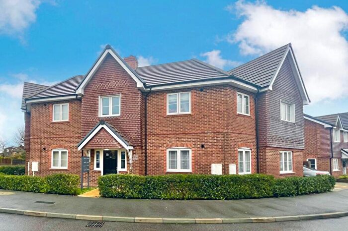 2 Bedroom Flat For Sale In Carpenters Way, Badshot Lea, Farnham, Surrey, GU9