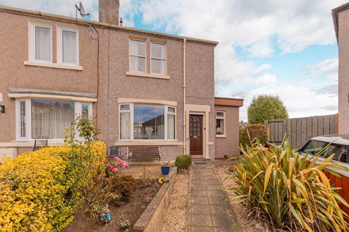 3 Bedroom End Of Terrace House For Sale In Bellevue Road, Bellevue, Edinburgh, EH7