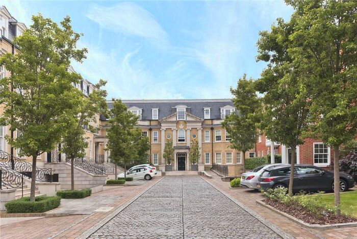 2 Bedroom Penthouse To Rent In Princess Square, Esher, Surrey, KT10