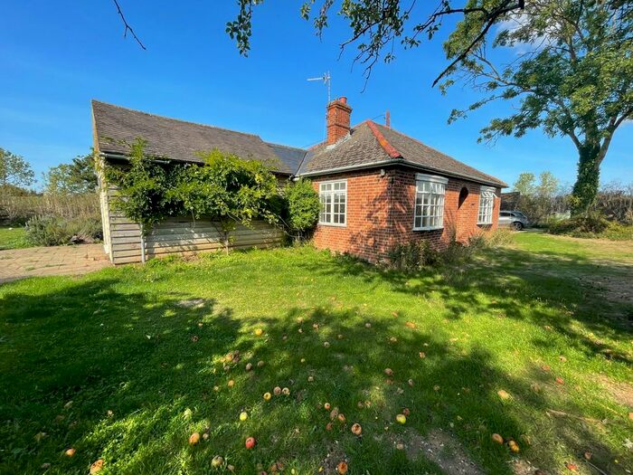 2 Bedroom Detached Bungalow To Rent In Newmarket Road, Heydon, SG8