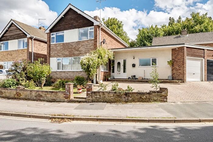 3 Bedroom Detached House For Sale In Shaw, Newbury, RG14