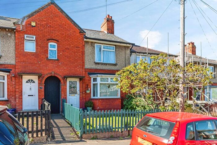 3 Bedroom Terraced House For Sale In Westfield Avenue, Rushden, NN10