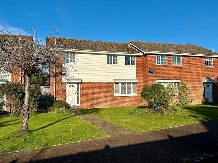 3 Bedroom Semi-detached House For Sale In Heighton Close, Bexhill-On-Sea, TN39