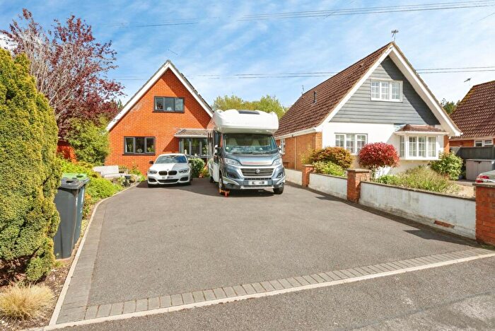 3 Bedroom Bungalow For Sale In Wisteria Drive, Verwood, Dorset, BH31