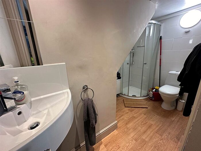 1 Bedroom Flat To Rent In Victoria Road, Aldershot, GU11