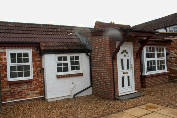 2 Bedroom Semi-Detached Bungalow To Rent In Kings Road, Godalming, Surrey, GU7