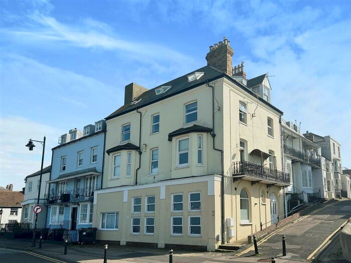 2 Bedroom Flat To Rent In Central Parade, Herne Bay, CT6