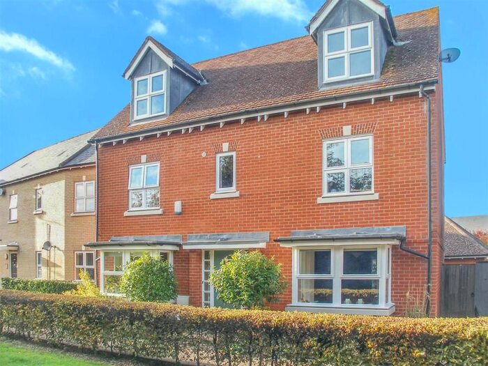 5 Bedroom Detached House To Rent In Cavell Drive, Bishops Stortford, CM23