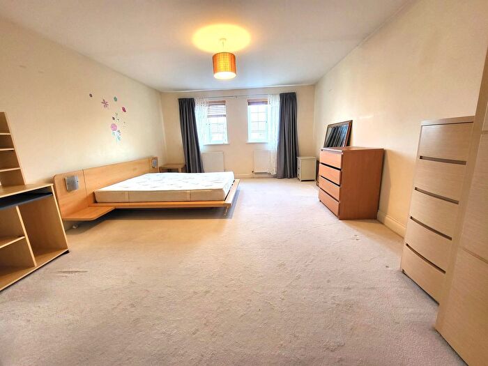 4 Bedroom Semi-Detached House To Rent In Portland Road, Ashford, Surrey, TW15