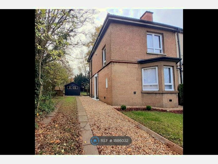 2 Bedroom Semi-Detached House To Rent In Invergyle Drive, Glasgow, G52