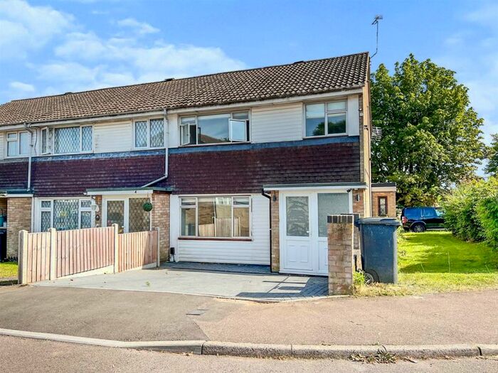 4 Bedroom End Of Terrace House To Rent In Frome Square, Grove Hill, Hemel Hempstead, HP2