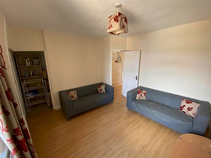 3 Bedroom Terraced House To Rent In St. Michaels Avenue, Treforest, Pontypridd, CF37
