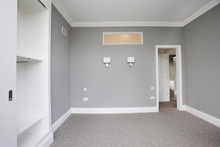 3 Bedroom Terraced House To Rent In Burnt Ash Hill, London, SE12