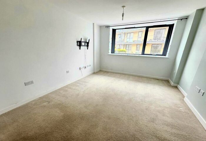 1 Bedroom Flat To Rent In Suez Way, Saltdean, Brighton, BN2
