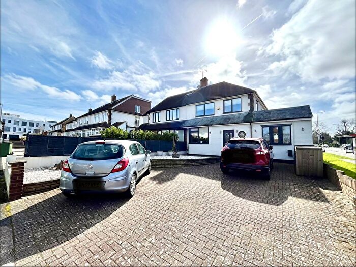 4 Bedroom Semi Detached House For Sale In Burton Close, Chessington, Surrey., KT9