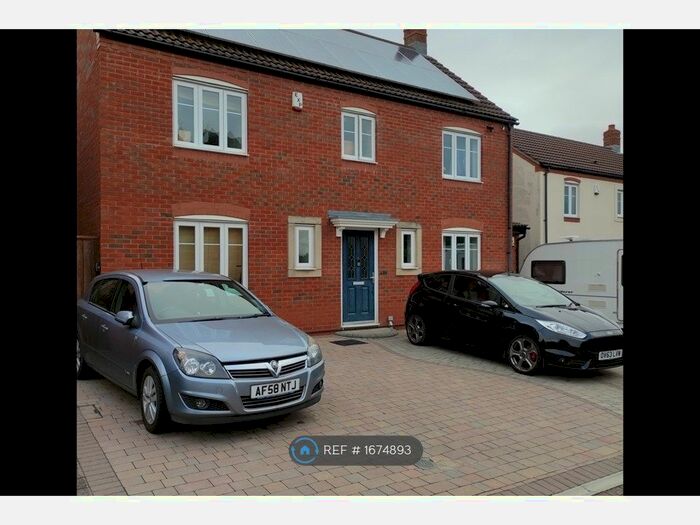4 Bedroom Semi-Detached House To Rent In Blandamour Way, Bristol, BS10