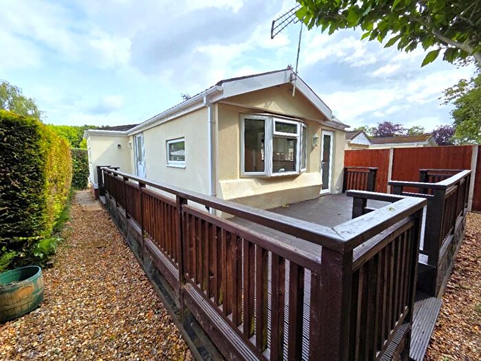 3 Bedroom Park Home For Sale In Allington Lane, West End, Southampton, SO30