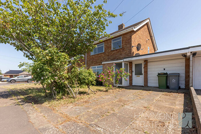 3 Bedroom Semi-Detached House For Sale In Parana Court, Sprowston, NR7