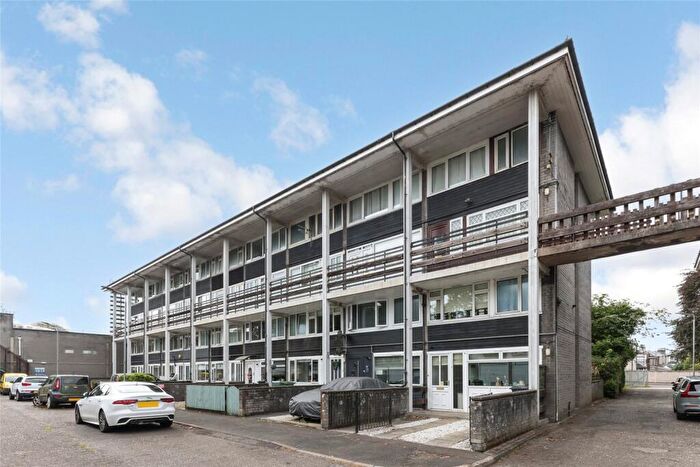 2 Bedroom Maisonette For Sale In Stonelaw Towers, Rutherglen, Glasgow, South Lanarkshire, G73