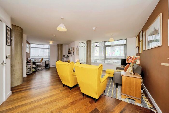 2 Bedroom Flat For Sale In Old Hall Street, Liverpool, Merseyside, L3