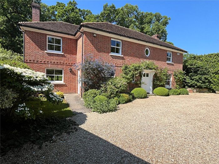 4 Bedroom Detached House For Sale In Alderbury, Salisbury, Wiltshire, SP5