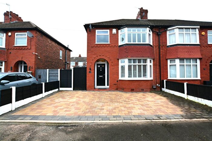 3 Bedroom Semi-Detached House For Sale In Belford Avenue, Dane Bank, M34