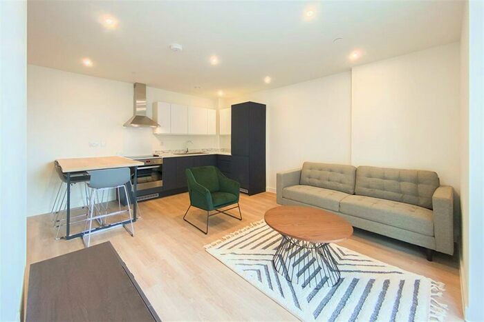 2 Bedroom Apartment To Rent In Exchange Point, M3