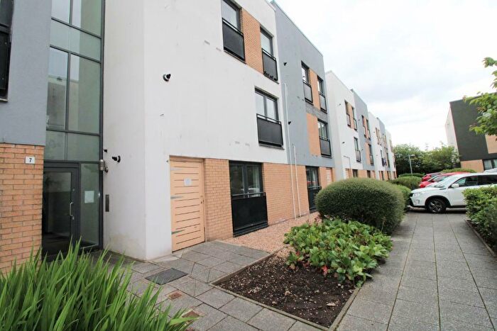 2 Bedroom Flat To Rent In Firpark Close, Glasgow, G31