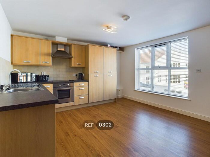 2 Bedroom Apartment To Rent In Kings Court, Wright Street, HU2