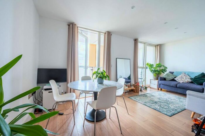 1 Bedroom Flat To Rent In Robsart Street, Brixton, London, SW9