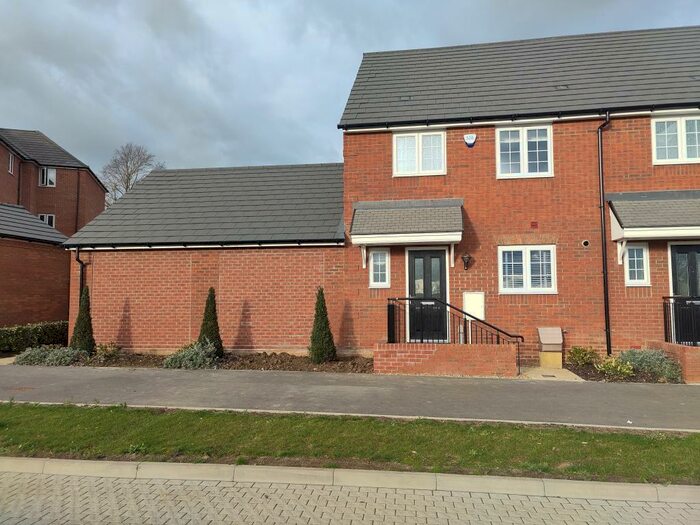 3 Bedroom Semi-Detached House To Rent In Newton Street, Shortstown, MK42