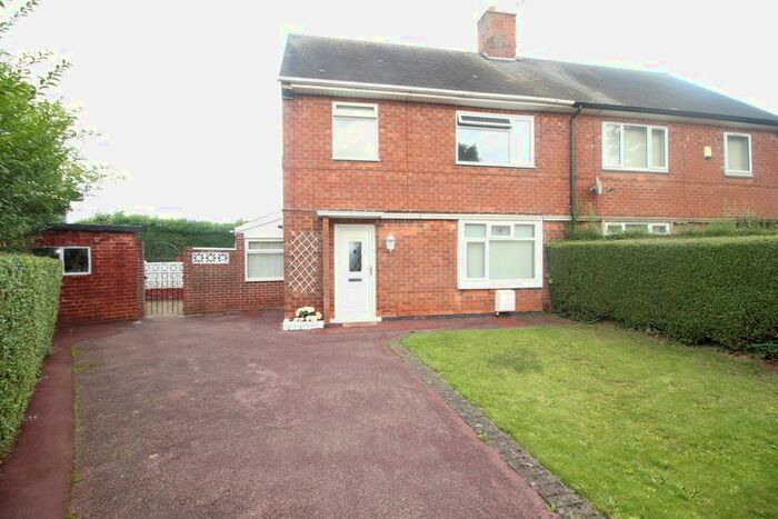 3 Bedroom Terraced House To Rent In Chingford Road, Nottingham, NG8