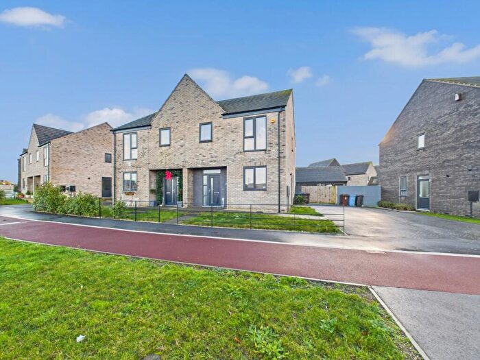 3 Bedroom Semi Detached House For Sale In Diversity Drive, Kingswood, Hull, East Riding Of Yorkshire, HU7