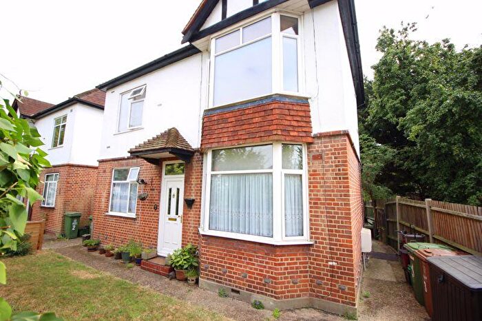 2 Bedroom Maisonette For Sale In Burnt Oak Lane, Sidcup, DA15