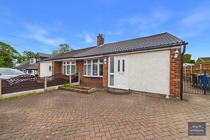 3 Bedroom Semi-Detached Bungalow For Sale In Byron Close, Orrell, Wigan, WN5