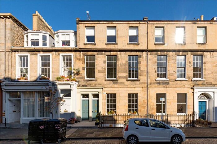 4 Bedroom Apartment For Sale In Forth Street, Edinburgh, Midlothian, EH1
