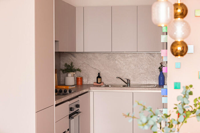 1 Bedroom Apartment For Sale In - Ilderton Road, London, SE15