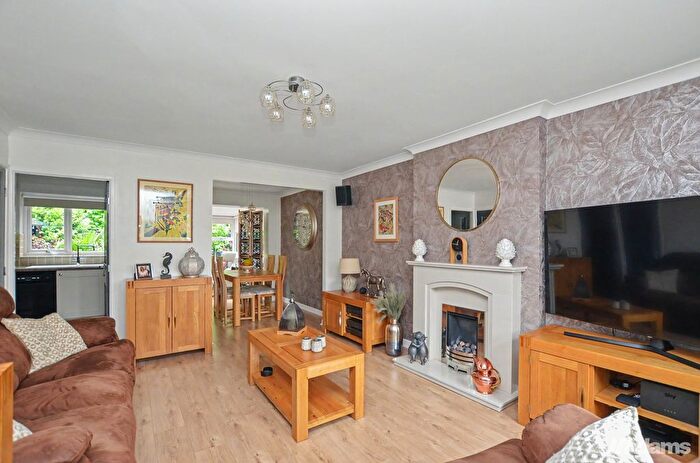 3 Bedroom Detached House For Sale In Warren Croft, Norton, WA7