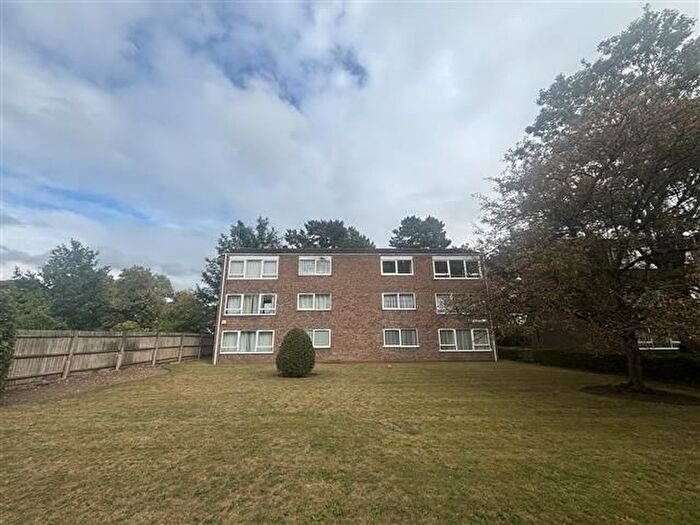 2 Bedroom Flat To Rent In South Grove, Erdington, Birmingham, B23