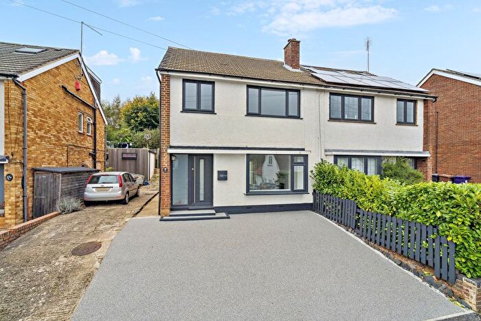 3 Bedroom Semi-Detached House To Rent In Lindsay Ave, Hitchin, SG4