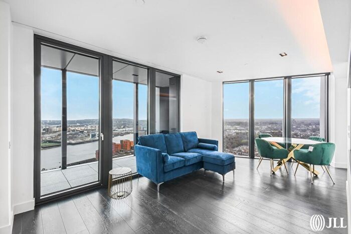 2 Bedroom Apartment To Rent In Amory Tower, Marsh Wall, E14