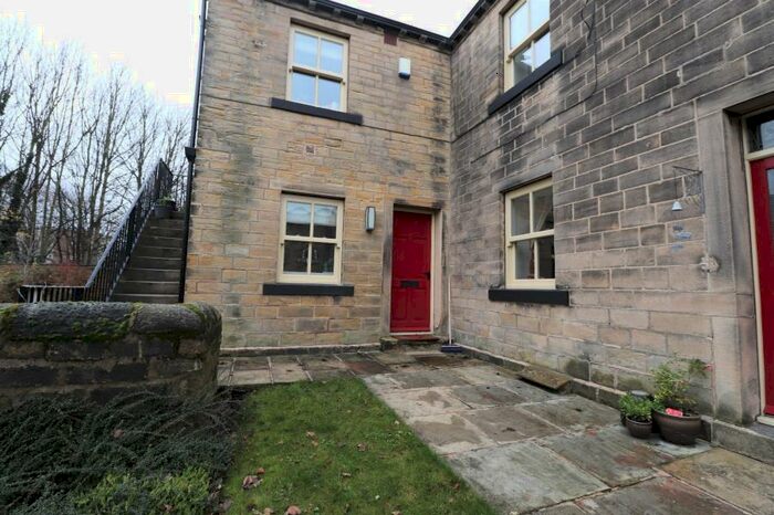 2 Bedroom Flat To Rent In Sunnybank House, Paradise Street, Farsley, Pudsey, LS28
