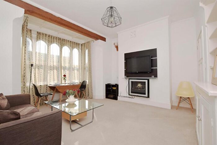 1 Bedroom Flat To Rent In Barstaple House, Old Market, BS2