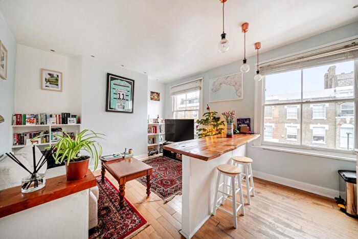 1 Bedroom Flat For Sale In Davenant Road, Highgate, London, N19