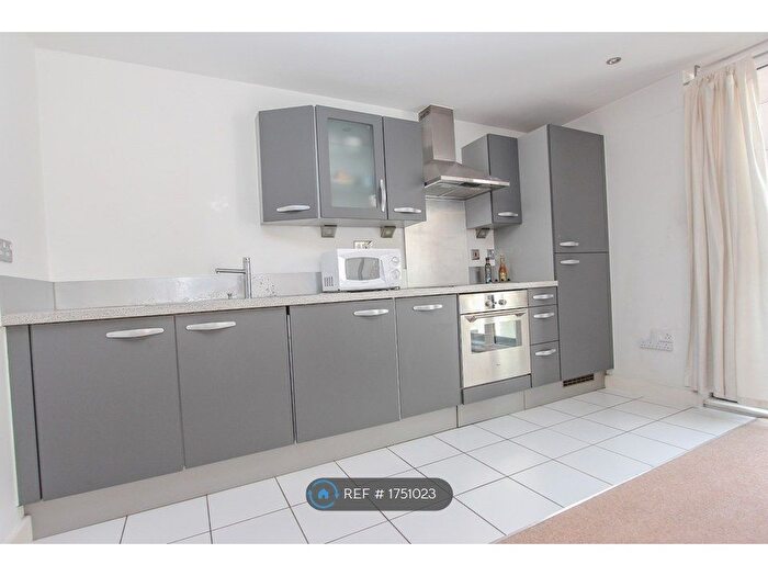1 Bedroom Flat To Rent In Adriatic Apartments, London, E16