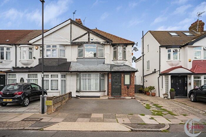 3 Bedroom Property To Rent In Orpington Gardens, Edmonton, N18